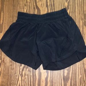 Lululemon Tracker low rise lined 4”